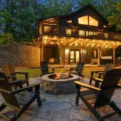 Near Highlands Luxury Mountain Escape with Hot Tub