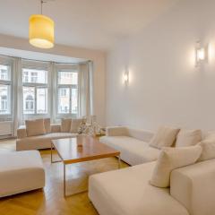 Bright OldTown 2bdr apartment