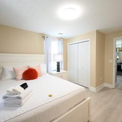 Cottage on 10th Cozy Retreat Near Downtown & Beach