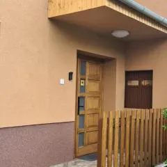 Juhar Kiskunhalas