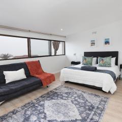 Camps Bay private room and bathroom