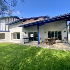 Bidart : Grande maison 4 chambres proche plages, 8 pers, au calme - FR-1-495-151