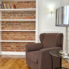 Opera house 2 separate rooms світло є