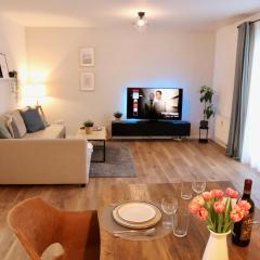 Geräumiges 2R City-Apartment Uninähe mit TV Streaming, Terrasse