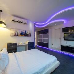 Luxury Three bedroom Apt Al Yasmin