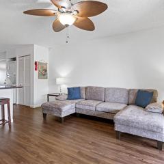 Bayview Condo w Sunset Balcony Walk to Beach