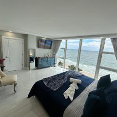 Ocean Front on Fort Lauderdale Beach 2 br Condo Apartment