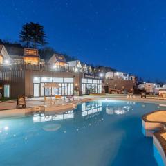 Violin Glamping Caravan