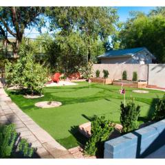 Single Story 3BR Downtown Oasis Hot Tub Mini Golf Premium Amenities