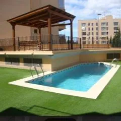 TODO INCLUIDO - Wifi,playa,piscina 24h,garaje,terraza y Mercadona -MUY CÓMODO