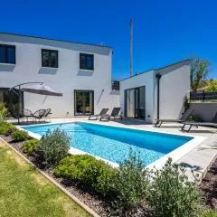 Villa Minka near Pula for 4 people with private pool and jacuzzi