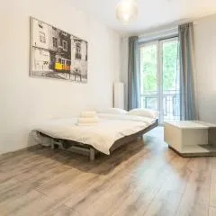 Katowice Classic Living Studio by BookingHost