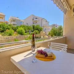 Cvetka- 200m to Beach-Family Friendly