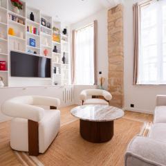 CIA - Chic Flat in Marais with AC