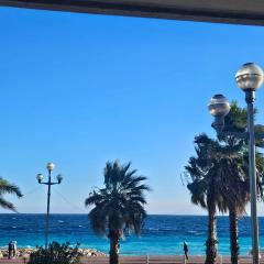 Vue mer studio tout équipé