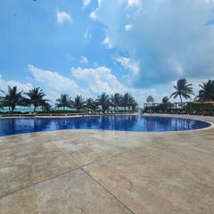 Habitación Privada en la Playa de Cancun y junto al Ferry que va a Isla Mujeres