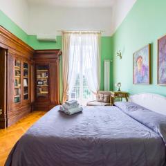 Cavour Art and Museum Flat by NapoliApartments