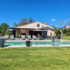 Grange de charme avec piscine et jardin, idéale pour vos vacances aux Sables-d'Olonne