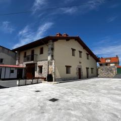 Casa ROSAMUNDA con gran jardín y cerca del mar
