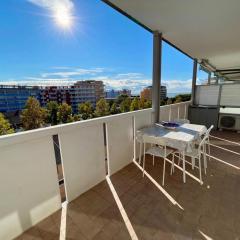 Flat with partial sea view