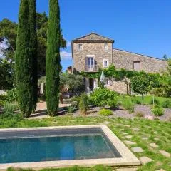 Magnifique Mas avec piscine à 20 minutes d'Uzès