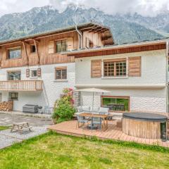 Appartement de Luxe avec Jacuzzi, Vue Montagne et Jardin