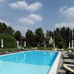 Experia Residence Apartment