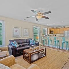 Paradise Palms. Palm trees, a salty breeze, and balconies