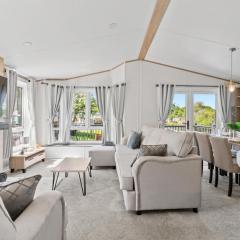 Lakeside Lodge - North East Escapes