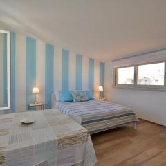 Blue Horizon - Housea