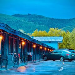 Travelodge by Wyndham Lake George NY