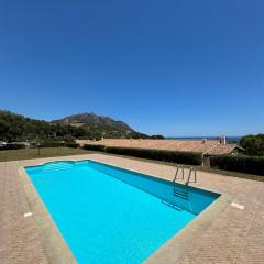 Casa Vacanze con Piscina e Vista Mare Esclusiva per Coppie e Famiglie, Relax e Tranquillità