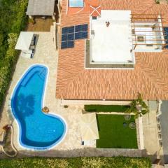 Villa Rafael muy tranquilo y piscina privada