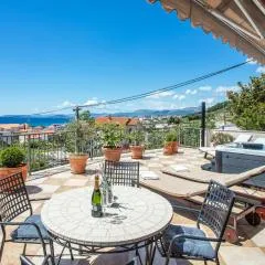 Idis Luxury Apartment
