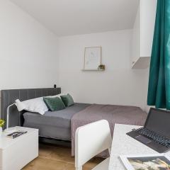 V Ajax Metro National Stadium ROOMS