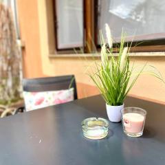 Courtyard Flats Studio URBAN STAY