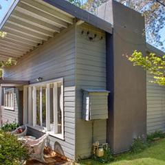 Crabapple Southside Mountain Cottage Pet Friendly