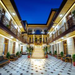 Grand House Real Estate