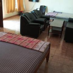 6 Bedroom Apartment