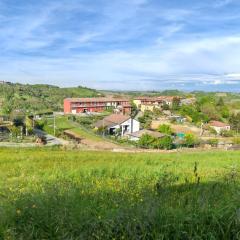 Appartamento con piscina - I Versanti Apartment