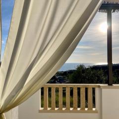 CASA MELODIA - immersa negli uliveti con vista sul mare Ionio