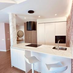 AtuaireHome Mirando a las agujas de la Catedral de Burgos