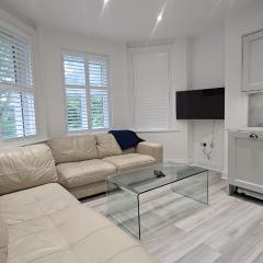 A lovely 2 bedroom flat ideal for all occasions