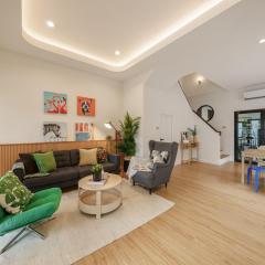 Cozy Modern Home 4BR 200m BTS, 10min ThongLo