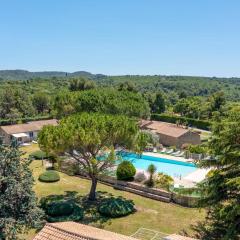 Provencal house with garden access