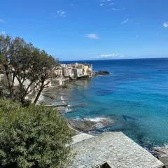 Cap Corse, T3 Spacieux à Erbalunga Village Typique & Plage à Pied