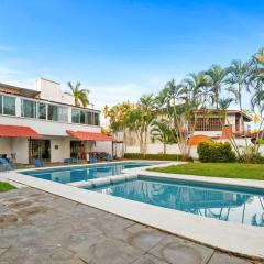 Tranquilo - Private Pool Near Beach Sleeps 16