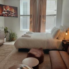 Elegant Suite at Marina-Venice Beach with Pool, Jacuzzi, GYM by Holisticā Retreats