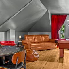 Gatsby House Luxe 3BR Game Room Hot Tub
