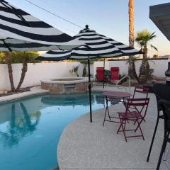 Boutique Havasu Getaway, Summertime Bliss!
